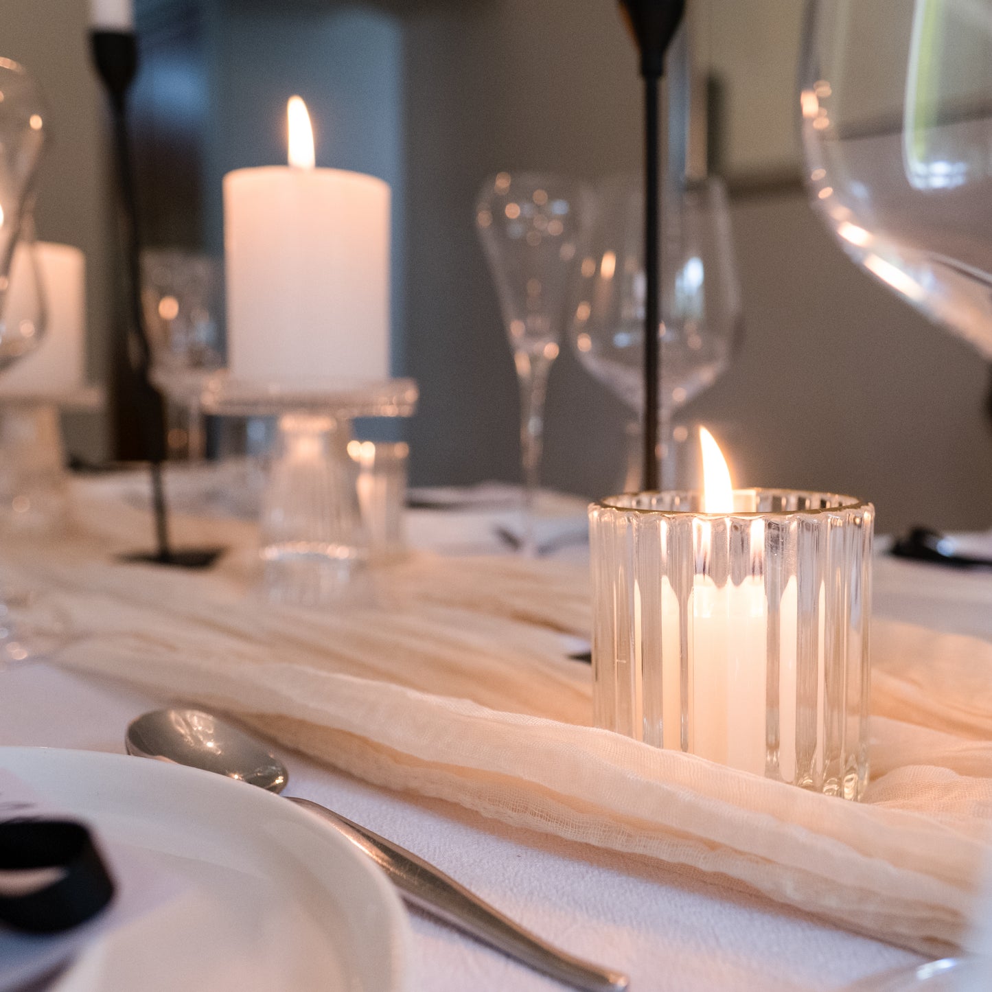 Dinner party in a box - Classic Black & White