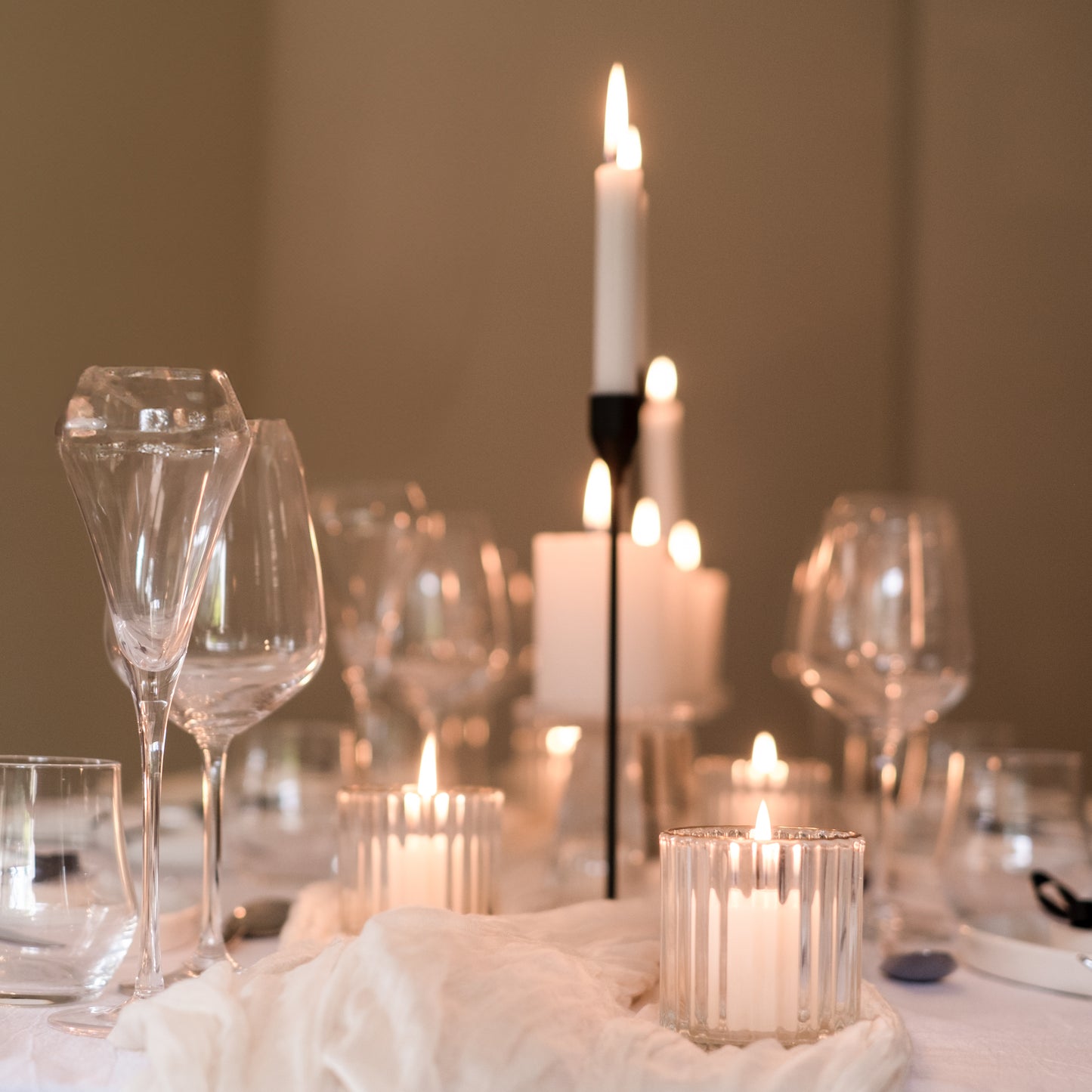 Dinner party in a box - Classic Black & White