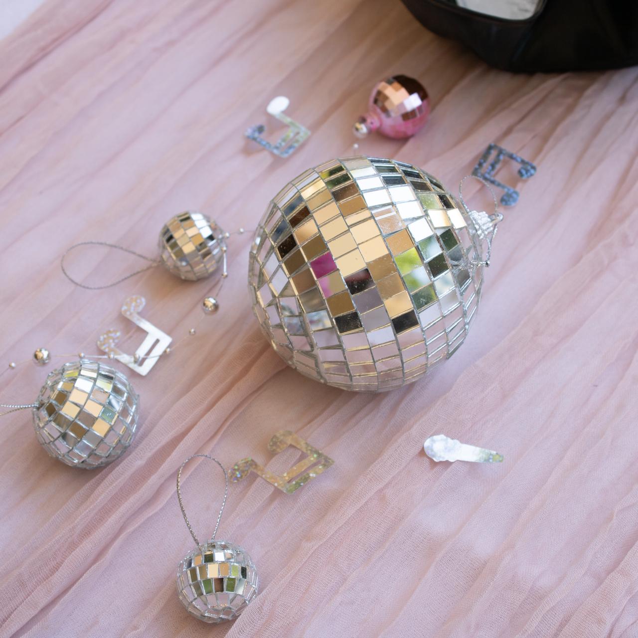 Dinner Party in a Box - Swiftie Disco